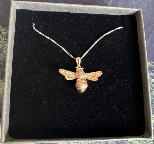 Rose gold metal bee - metal,