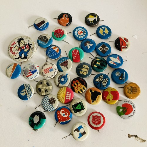 Metal tin type - tin, badges