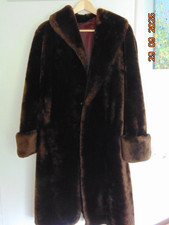 Vintage Real Fur Coat, Long Length, Large Size. Dark Brown. Musquash ?