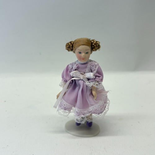 12th scale dolls - 1:12th, house