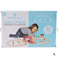 Squirrel Play Wooden Figure 8