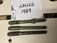 Suzuki RM125 1989 front wheel spindle 