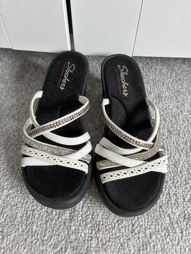 Skechers memory foam flip