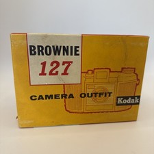 Vintage 1950s Kodak Brownie 127 Camera outfit Made in England Boxed Case + Strap
