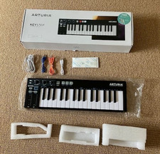 ARTURIA KEYSTEP 32, BOXED, COMPLETE UNMARKED, USED A FEW TIMES, low res!!!