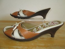 FLY LONDON Desi Tan & Cream