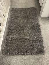 Brand New Grey Rug 1metre x 60