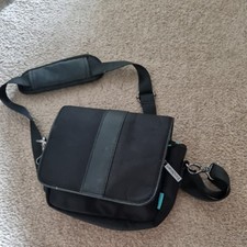 Sandstrom Camera Bag with shoulder strap