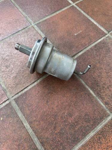 Oem mercedes fuel accumulator - mercedes,