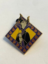 DISNEY MALEFICENT PIN BADGE FROM THE VILLAINS DELUXE STARTER SET.