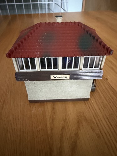 Vollmer 5209 signal box - box,