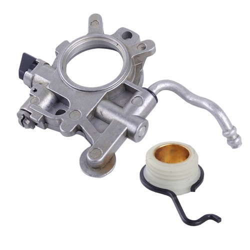 Oil pump with - worm, spring