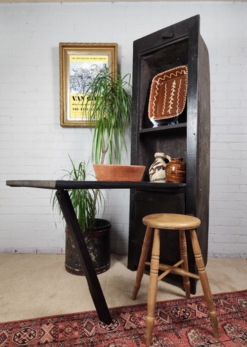 Dug out oak cupboard rare - dug,