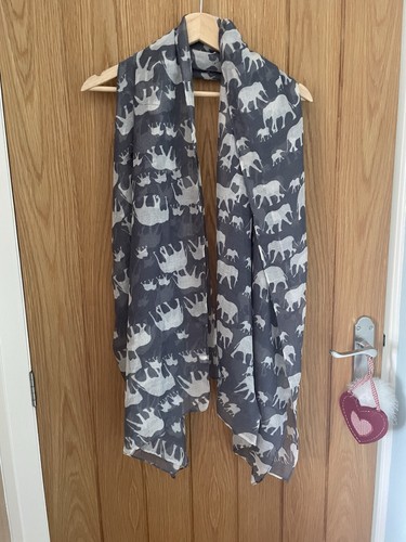Black and grey elephant scarf - grey,