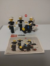 Lego Classic 256 Police Set