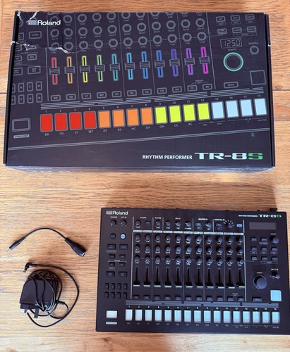 Roland rhythm performer - rhythm,