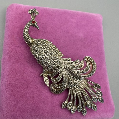 Fabulous large 8cm - 8cm, vintage