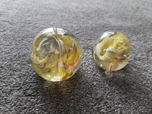 Vintage yellow glass paper - 2x,