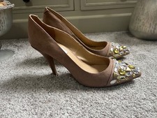 Untold ladies light brown high