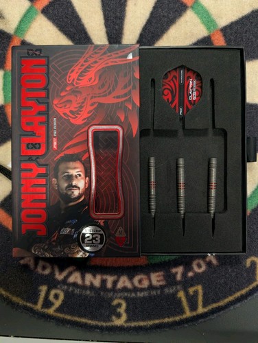 Red dragon jonny clayton - red,