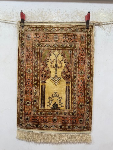 Vintage beautiful hand - hand, knotted