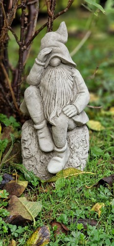 Searching pixie statue - statue, garden