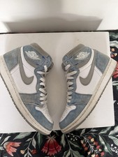 Nike Air Jordan 1 Hyper Royal