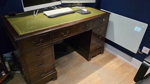 Chesterfield style pedestal - chesterfield,