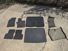 Jeep Renegade Matts & Accessories. Divider. Pet Cage/divider