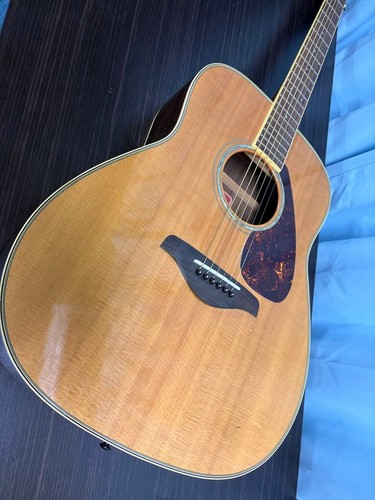 Acoustic guitar acoustic