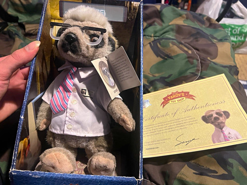 comparethemeerkatSergei