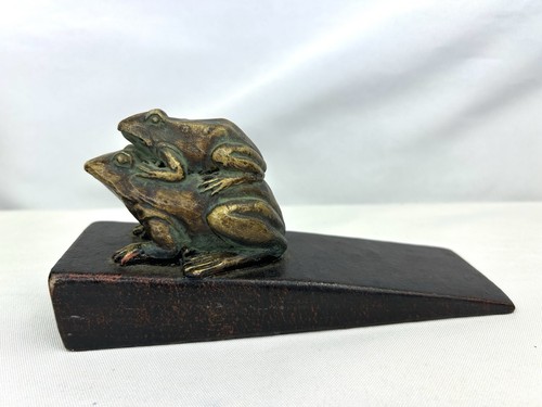 Vintage brass frog doorstop - vintage,