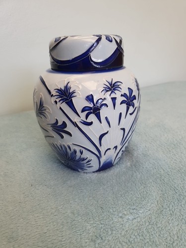 Moorcroft ginger jar blue - ginger,