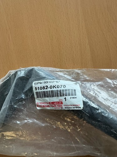 Genuine toyota hilux mk8 left - genuine,