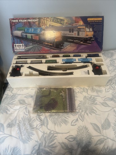 Hornby twin freight train - hornby,