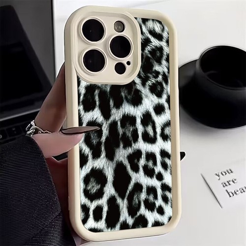 Leopard print phone - print,