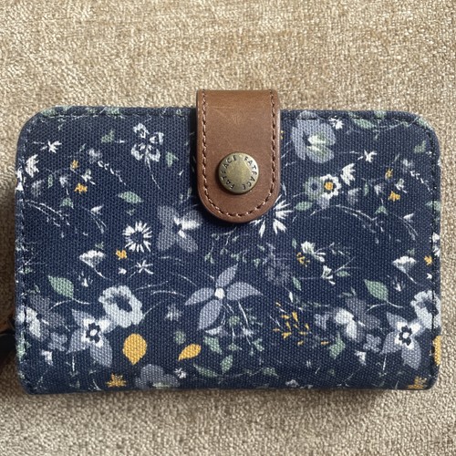 Fat face floral blue purse - face,