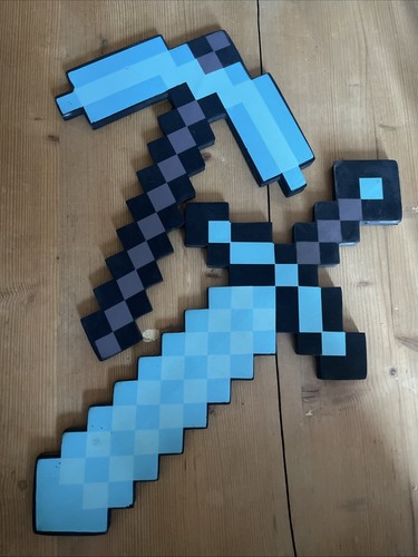 Minecraft foam diamond pick - diamond,
