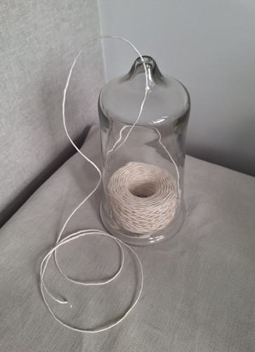 Clear glass string - string/wool, jar