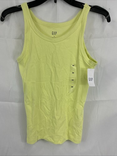 Nwt gap tank - top, xs