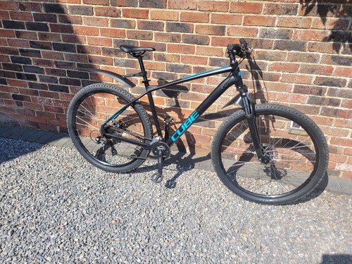 Cube aim black blue - cube, size