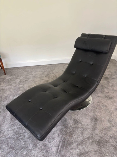 Black curved leather day - leather, bed