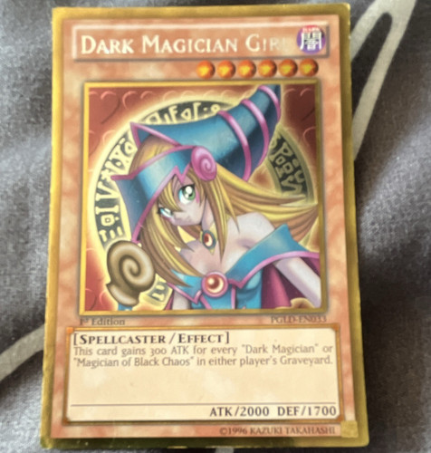 Konami dark magician - yu-gi-oh!,