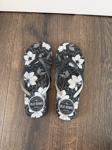 Old khaki ladies - old,