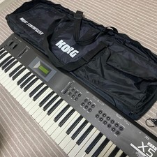 KORG X5 61-Key Synthesizer