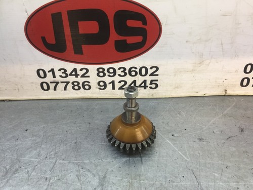 Engine governor drive gear - engine, x