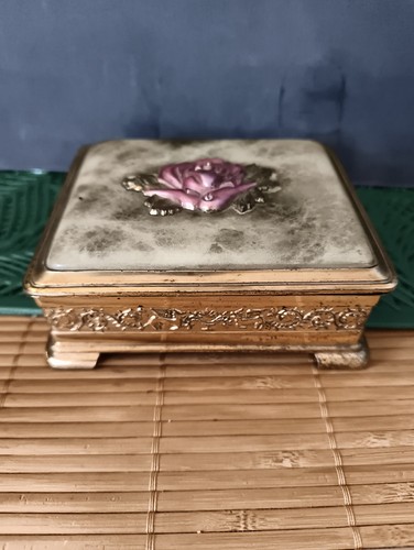 Vintage ornate swan lake music - vintage,