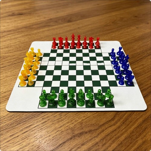 Four player chess - four,