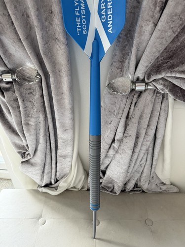 Giant gary anderson dart - anderson,