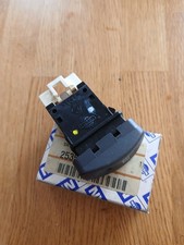 Nissan Micra K11,heated rear